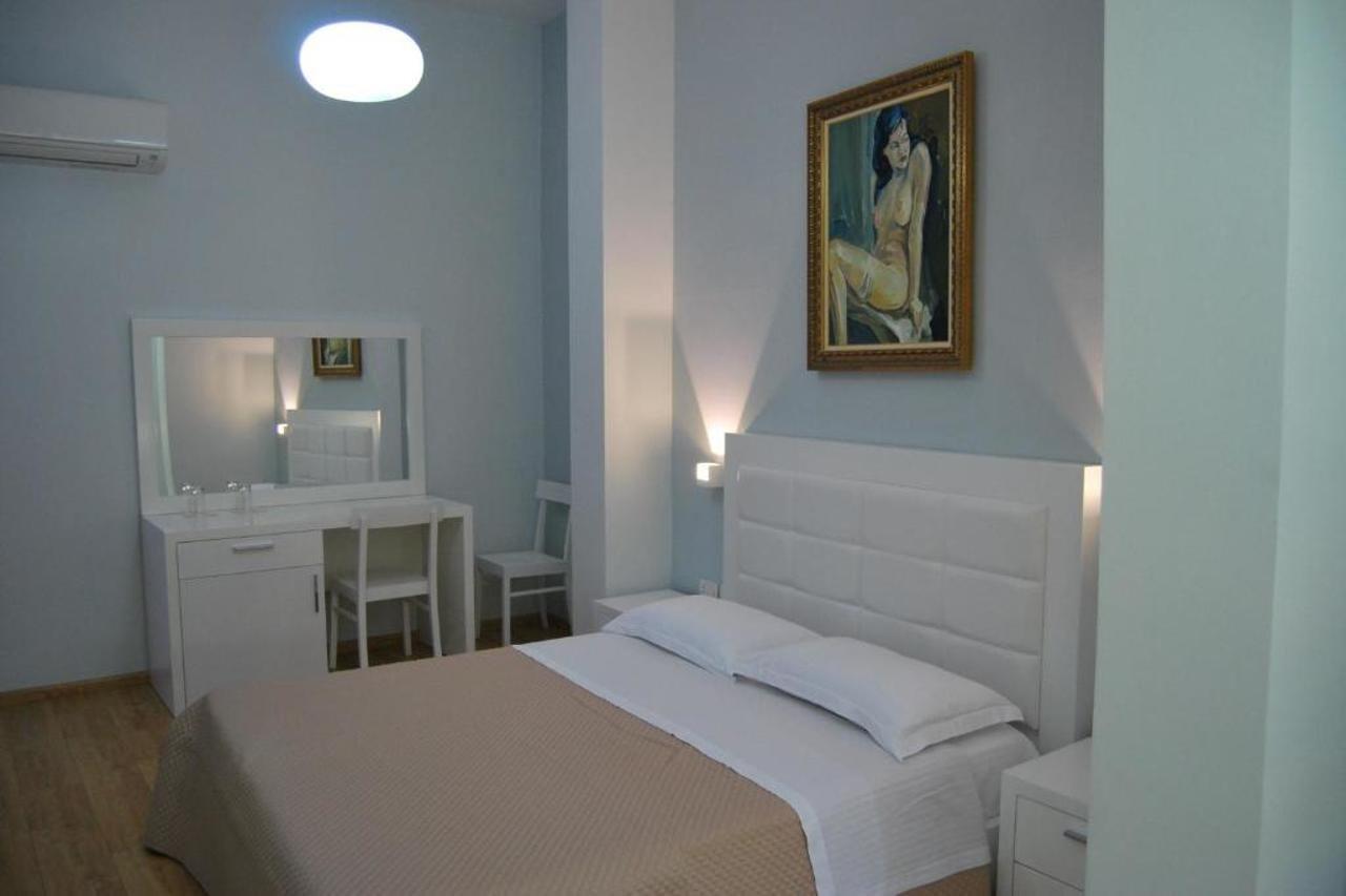 Hotel & Restaurant White City Berat Exterior photo