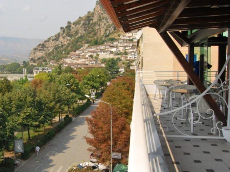 Hotel & Restaurant White City Berat Exterior photo